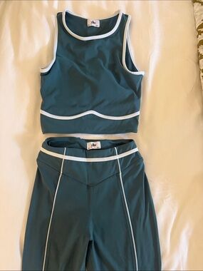 yllw the label workout set